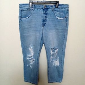 Distressed light wash jeans perfect condition